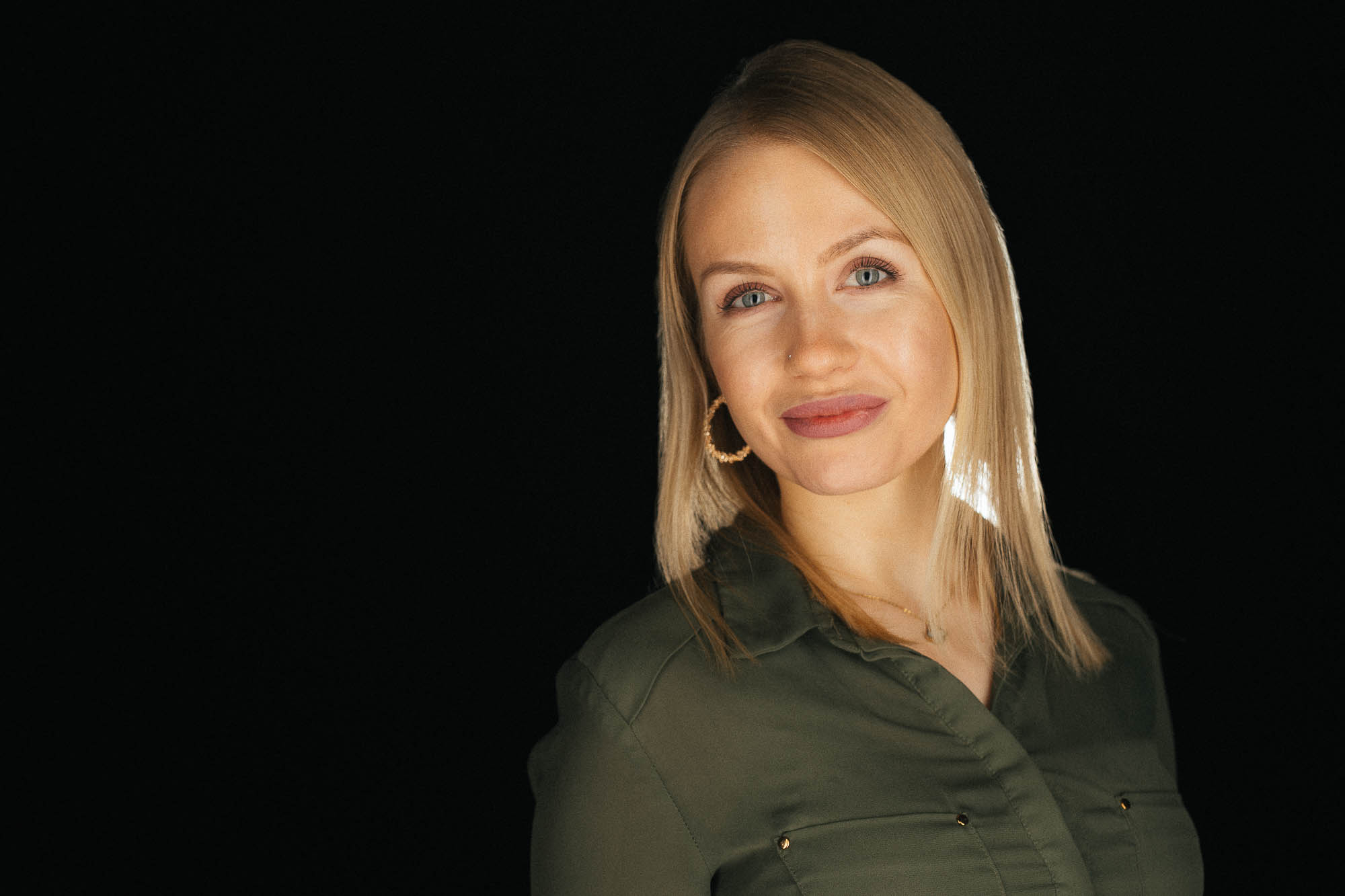 Export x3 Headshot  06529 Dez 01 2019 Bearbeitet Headshots 2019  Miro Nicole Nadine